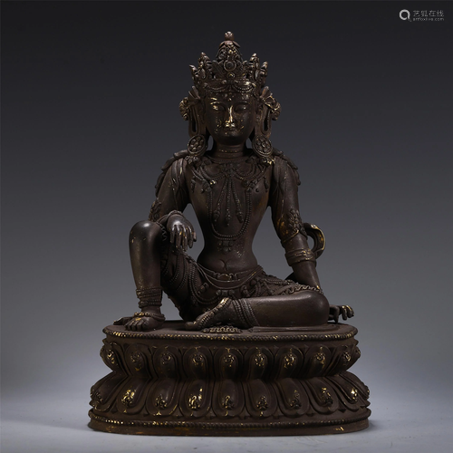 CHINESE GILT SILVER CARVED SEATED GUANYIN ST…