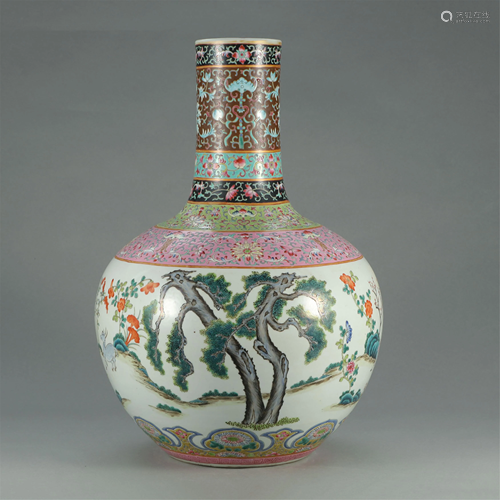 CHINESE FAMILLE ROSE PORCEALIN TIANQIU VASE