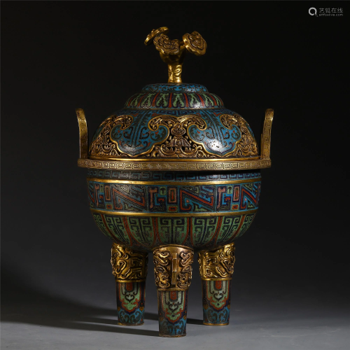 A CHINESE CLOISONNE DOUBLE HANDL…