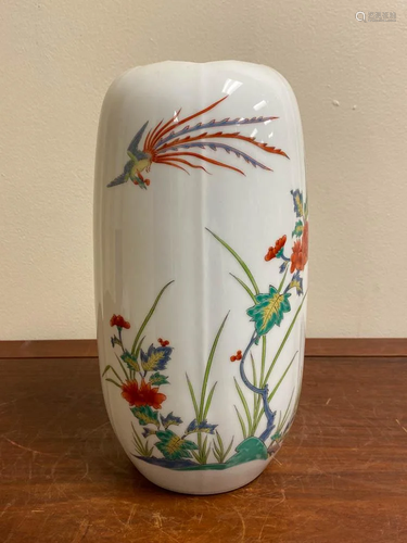 Japanese Kakeimon Porcelain Vase with Bird DÃ©…