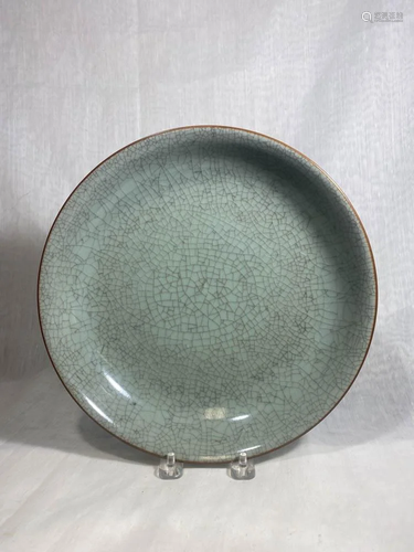 Chinese Crackle Glazed Porcelain Dish