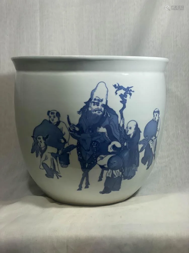 Chinese Blue White Porcelain Urn