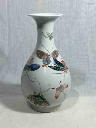 Chinese Famille Verte Porcelain Vase with Butterfly