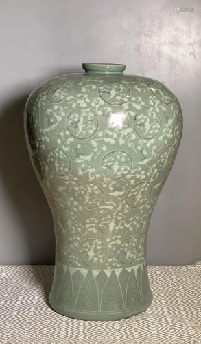 Korean Celadon Meiping Vase with Crane Motif