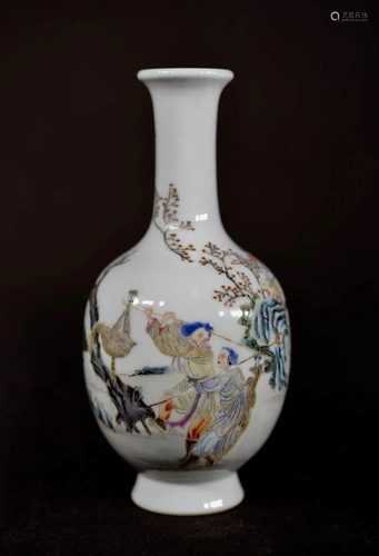 Chinese Famille Rose Porcelain Vase - Warrior on H…