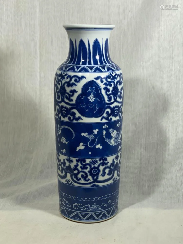 Chinese Blue White Porcelain Vase - Dragon