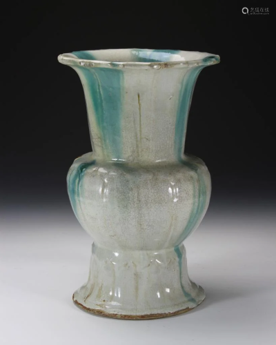 Chinese Crackle-Glazed Zhadou Vase