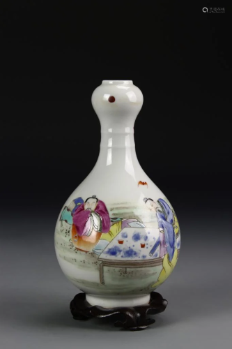 Chinese Famille Rose Garlic Head Vase