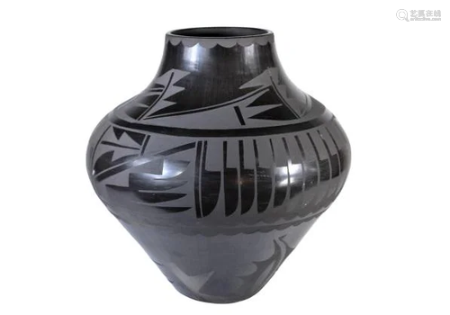 Carmelita Dunlap (1925-1999) Ildefonso Blackware