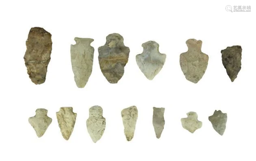 Group of (13) Native American Arrowheads