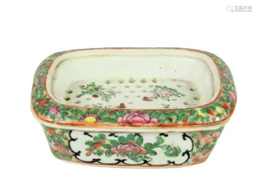 Chinese Rose Medallion Two Part Dish