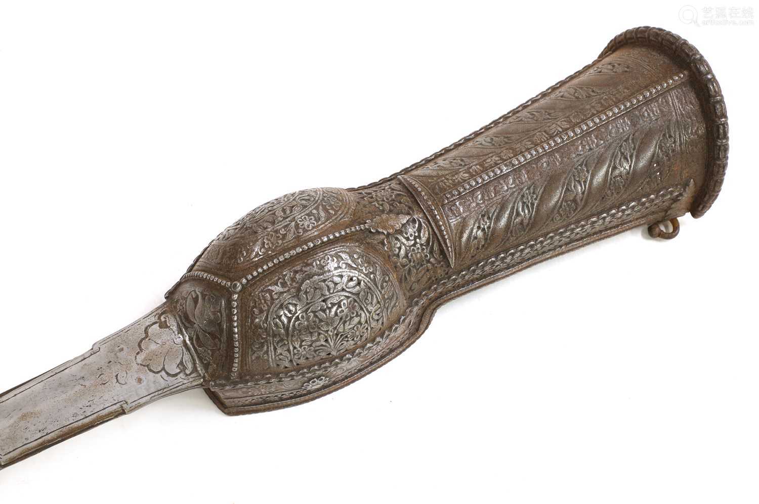 An Indian Gauntlet Sword Pata Deal Price Picture An Indian Gauntlet Sword Pata Deal Price Picture