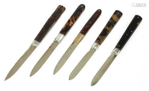 Five silver and tortoiseshell folding fruit knives,