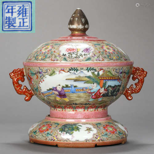 QING DYNASTY, CHINESE WUCAI PORCELAIN POT WITH TWO HANDLES AND A LID. IT FEATURES BOYS PLAY BALLS IN A YARD