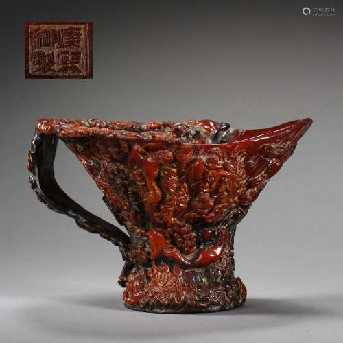 CHINESE ANCIENT HORN CARVED CUP WITH A HANDLE