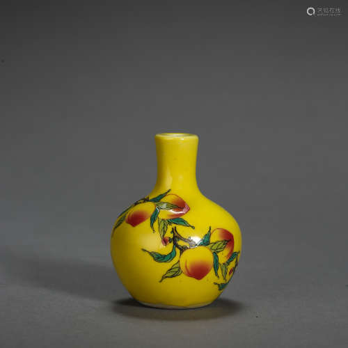 CHINESE ANCIENT YELLOW GLAZED SNUFF BOTTLE