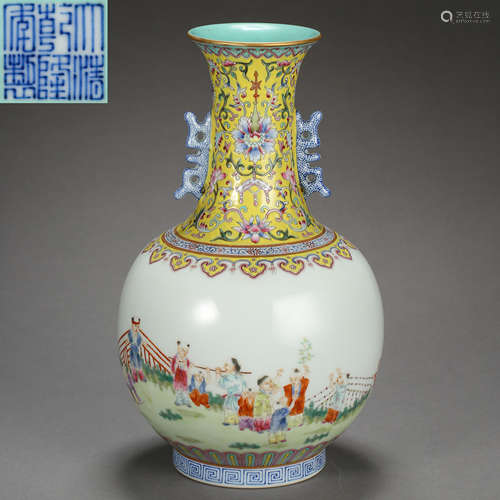 CHINESE ANCIENT FAMILLE ROSE VASE WITH TWO HANDLES WITH MARK, FEATURES BOYS PLAYING UNDER A PINE TREE