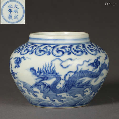 CHINESE BLUE AND WHITE POT, WITH MARK