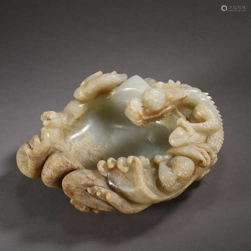 MING DYNASTY, CHINESE HETIAN JADE BRUSH WASHER