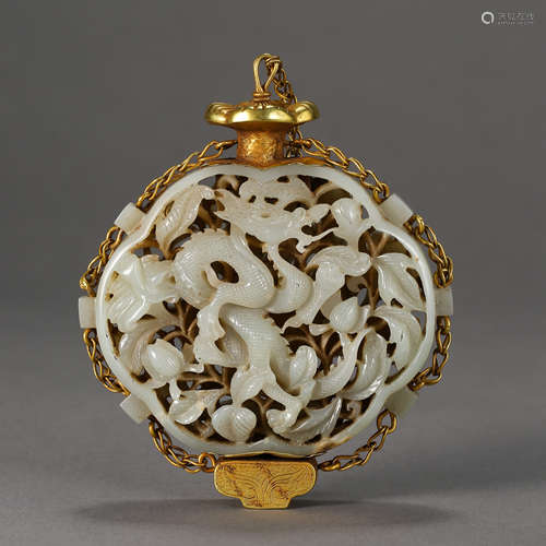 LIAO DYNASTY, CHINA HETIAN JADE SILVER GILT ACCESSORIES