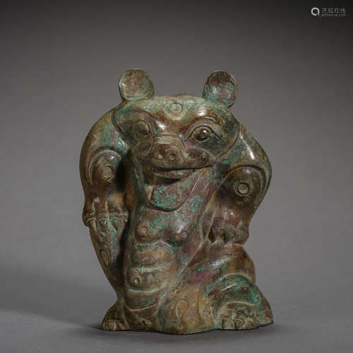 WARRING STATES PERIOD, BRONZE BEAR FIGURE