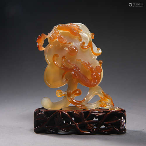 QING DYNASTY, AGATE CARVED DECORATION