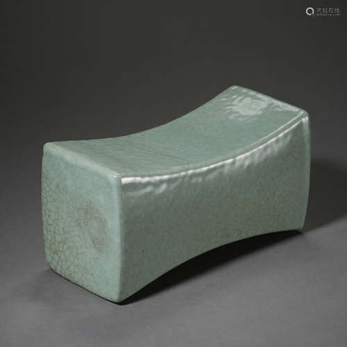 ANCIENT CHINESE CELADON PILLOW