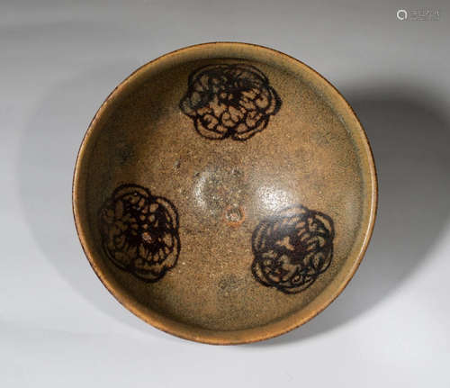 SOUTHERN SONG DYNASTY, JIZHOU KILN BLACK GLAZED PORCELAIN CUP, INTERIOR FEATURES 3 FLOWERS