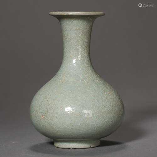 ANCIENT CHINESE CELADON BOTTLE