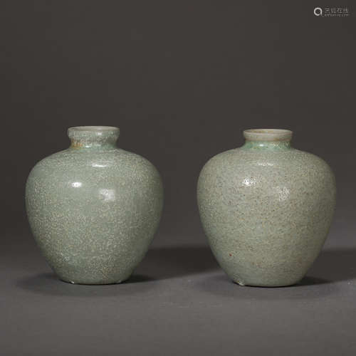 A PAIR OF ANCIENT CHINESE CELADON JARS