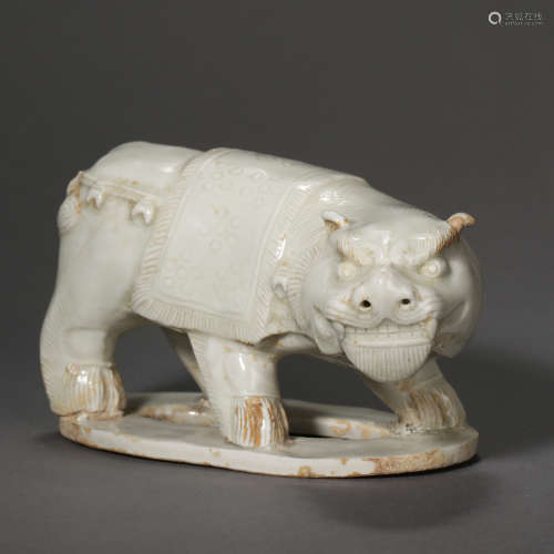 NORTHERN SONG DYNASTY, DING KILN BEAST