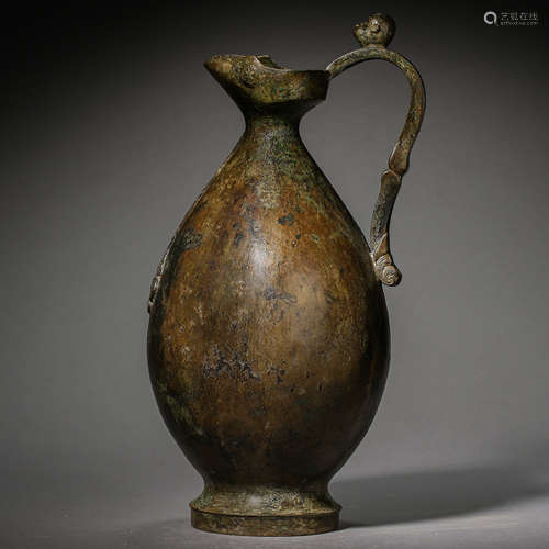 CHINESE TANG DYNASTY BRONZE POT WITH A MONKEY HEAD HANDLE