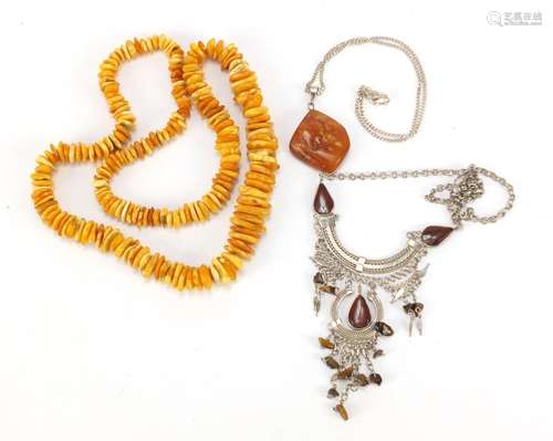 White metal and amber coloured jewellery including a pendant on chain : For Condition Reports Please