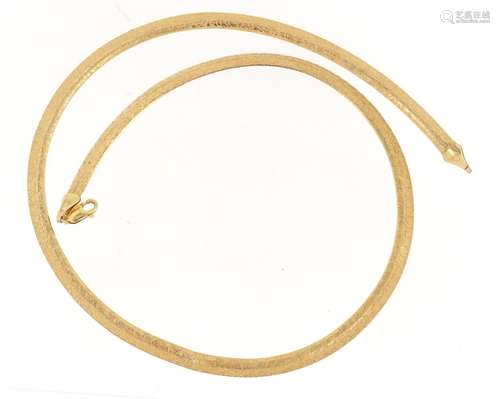 9ct gold necklace with engraved decoration, 42cm in length, 7.3g : For Condition Reports Please