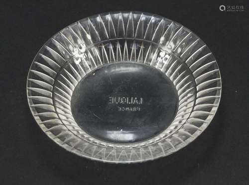 Lalique Bourgueil glass dish, etched Lalique France to the base, 8cm in diameter : For Condition