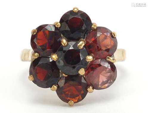 9ct gold garnet cluster ring, size O, 5.3g : For Condition Reports Please Visit Our Website, Updated