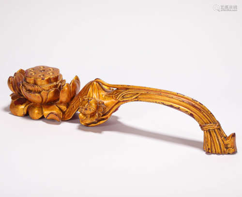 wooden golden wrap Ruyi from Qing清代木质漆金
如意摆件