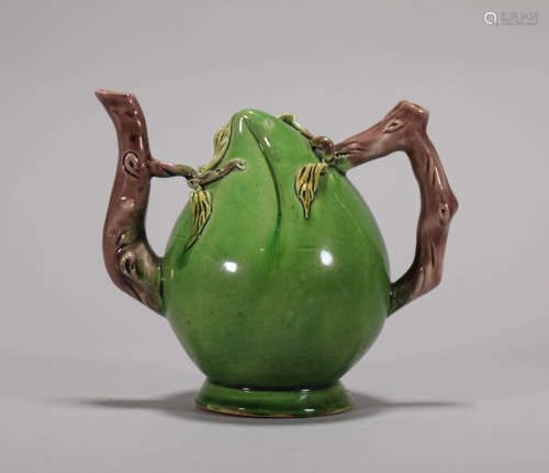 Peach shape 
Porcelain pot from Qing清代桃形瓷壶
