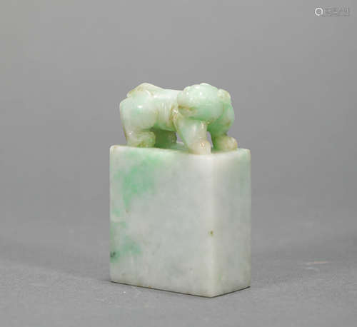 Jade animal stamp from Qing清代翡翠钮兽印章