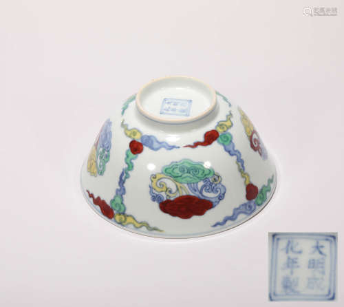 Ruyi painting Bowl from Ming明代斗彩
如意云纹碗