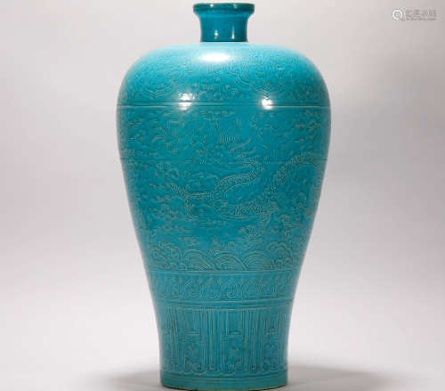 Blue carved dragon vase from Ming明代蓝釉
暗雕龙纹梅瓶