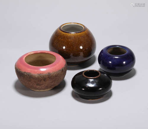 A set of small monochrome glaze pots from Ming&Qing明代清代时期
单色釉小罐一组
