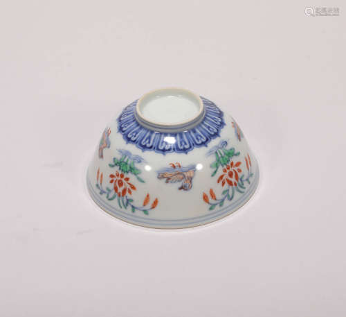 blue and white flower colored flower bowl from Ming明代青花斗彩花卉碗