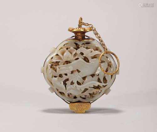 golden wrapped scent bag from Liao辽代包金玉香囊