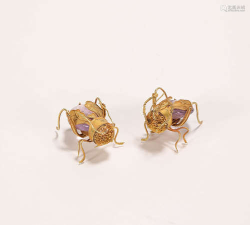 crystal golden silkworm from Qing清代纯金紫水晶金蚕