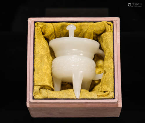 Qing Dynasty Hetian Jade Cup清代和田玉爵杯