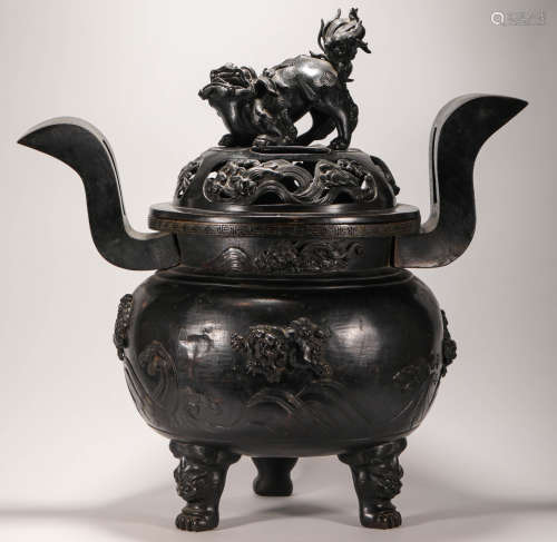 copper lion  incense burner from Qing清代狮子钮铜香炉