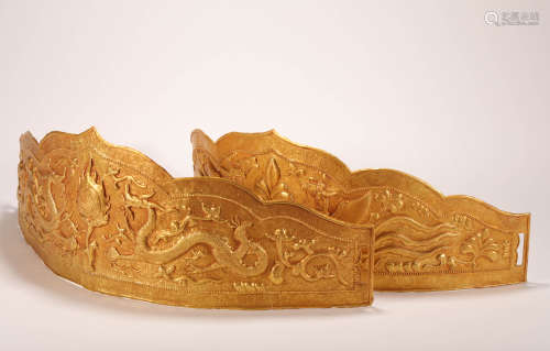 Liao Dynasty Pure Gold
Pair of dragon and phoenix belts辽代纯金
龙凤纹腰带一对