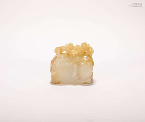 Qing Dynasty Hetian Jade
Boy play清代和田玉
童子戏象