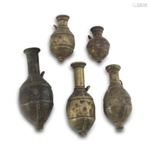 A SET OF FIVE MIDDLE EASTERN BRONZE VASES. 19TH CENTURY.